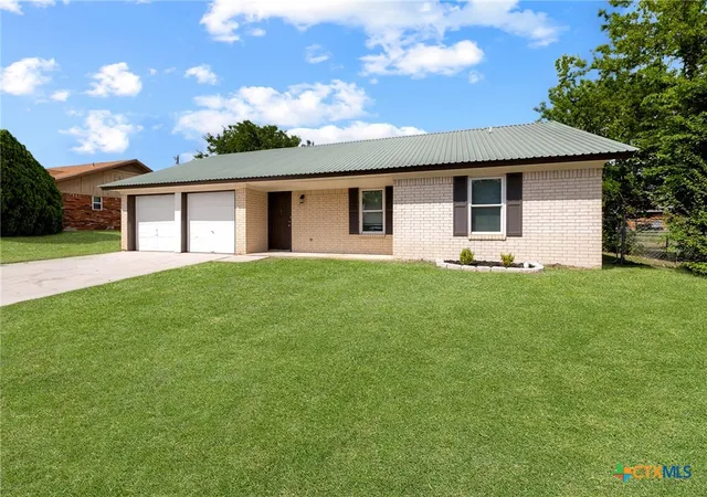 Homes for sale in Copperas Cove, TX | 111 E Hogan Dr, Copperas Cove, TX 76522 | MLS# 616597