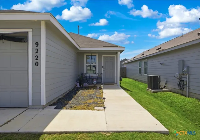 4th image of 9220 James Bowie, Seguin, TX 78155 | MLS# 616606