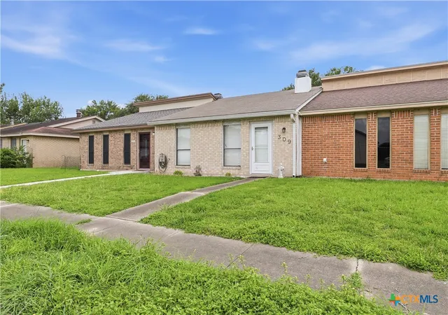 Homes for sale in Victoria, TX | 309 Versailles St, Victoria, TX 77904 | MLS# 616109