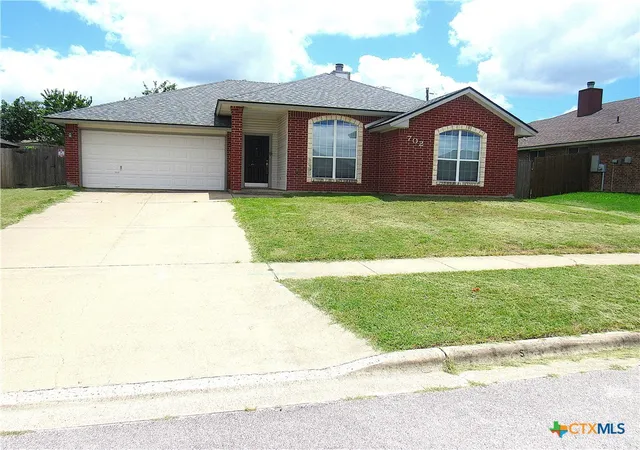 Photo 1 of Sale Pending at 702 Atlas Ave, Killeen, TX 76542 | MLS# 616314 | Listing updated on 2026-07-18