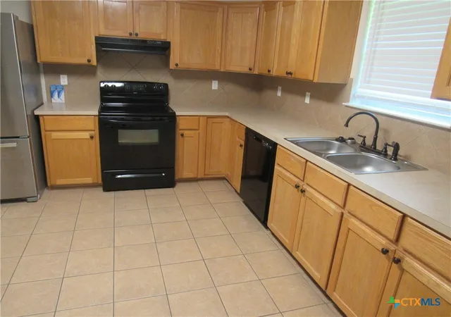 Photo 4 of Sale Pending at 702 Atlas Ave, Killeen, TX 76542 | MLS# 616314 | Listing updated on 2026-07-18
