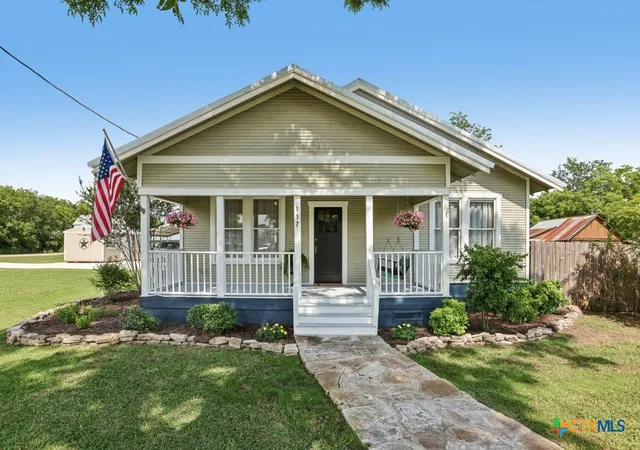 Homes for sale in Paige, TX | 117 N Main St, Paige, TX 78659 | MLS# 616687