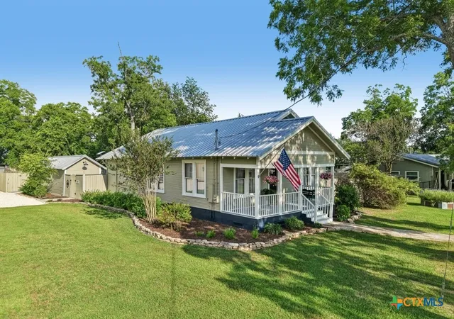 Homes for sale in Paige, TX | 117 N Main St, Paige, TX 78659 | MLS# 616687