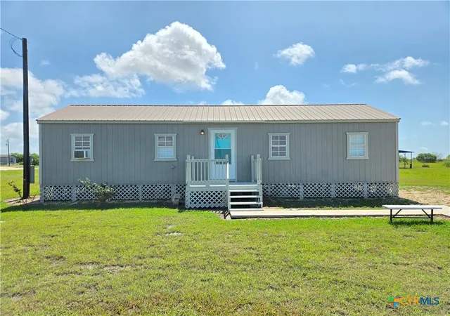 Homes for sale in Palacios, TX | 167 Piranha Dr, Palacios, TX 77465 | MLS# 616693