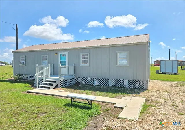 Homes for sale in Palacios, TX | 167 Piranha Dr, Palacios, TX 77465 | MLS# 616693
