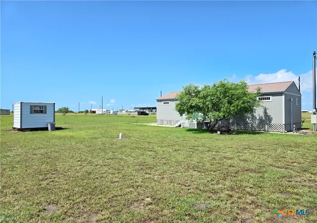 Homes for sale in Palacios, TX | 167 Piranha Dr, Palacios, TX 77465 | MLS# 616693