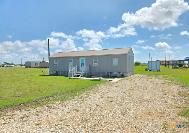 Homes for sale in Palacios, TX | 167 Piranha Dr, Palacios, TX 77465 | MLS# 616693