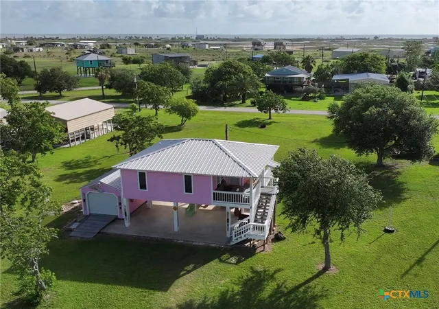 3rd image of 111 Springfield Ave, Port Lavaca, TX 77979 | MLS# 616691