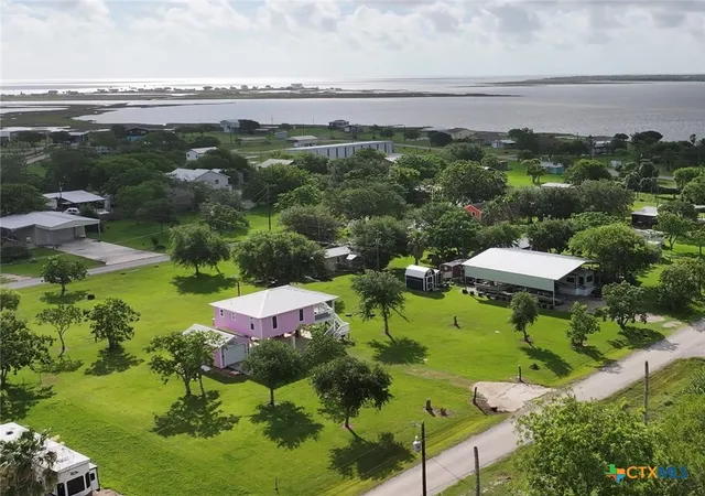 5th image of 111 Springfield Ave, Port Lavaca, TX 77979 | MLS# 616691