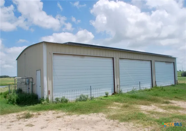 Homes for sale in Moulton, TX | 3901 N State Hwy 95, Moulton, TX 77975 | MLS# 616766