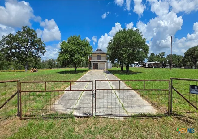 Homes for sale in Stockdale, TX | 84 Longhorn Rd, Stockdale, TX 78160 | MLS# 616741