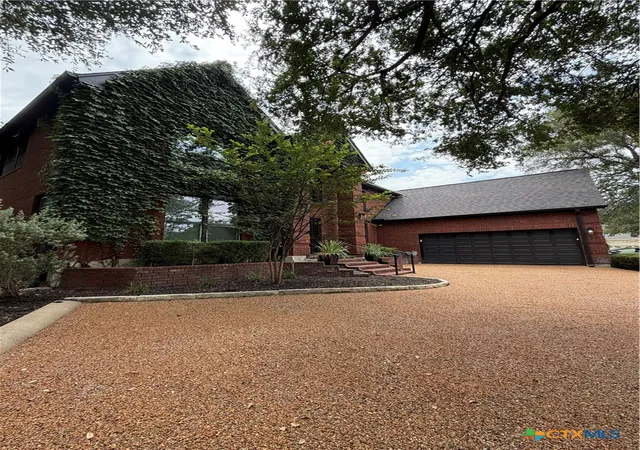 Photo 3 of Single family home for sale at 30108 Torrey Pines Cir, Georgetown, TX 78628 | MLS# 616780 | Listing updated on 2026-10-03