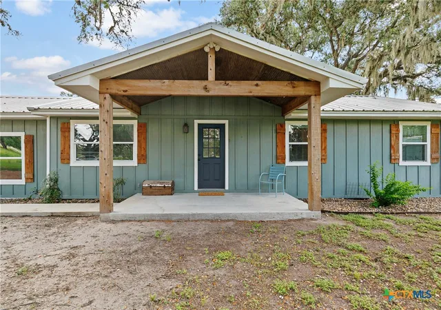 2nd image of 13109 Fm 822, Edna, TX 77957 | MLS# 616781