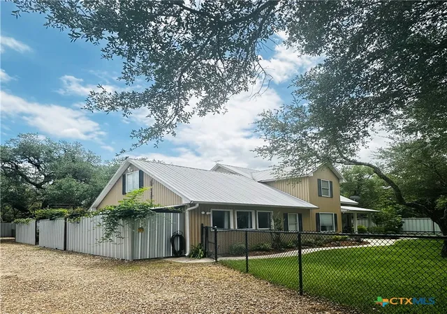 Homes for sale in Inez, TX | 693 Garcitas Creek Rd, Inez, TX 77968 | MLS# 616271