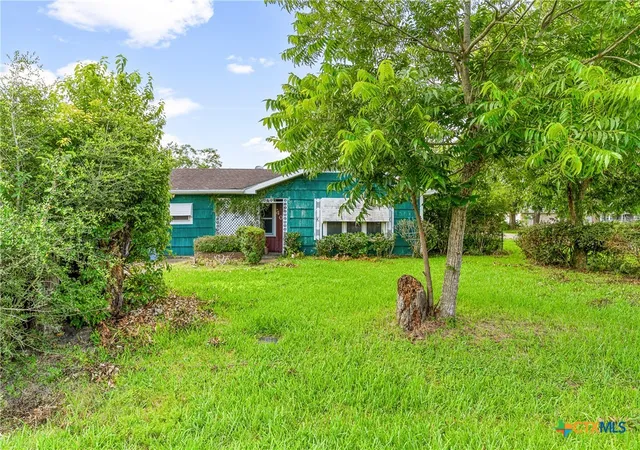 2nd image of 401 Kerr St, Edna, TX 77957 | MLS# 616782