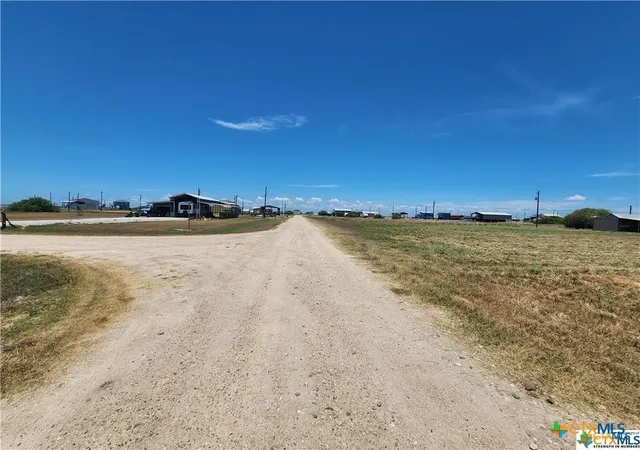 4th image of 117 Tiger Shark, Palacios, TX 77465 | MLS# 616195