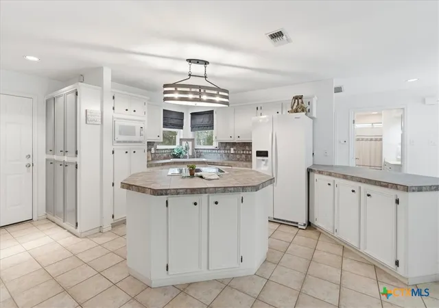 4th image of 15 Spalding Cir, Wimberley, TX 78676 | MLS# 616883