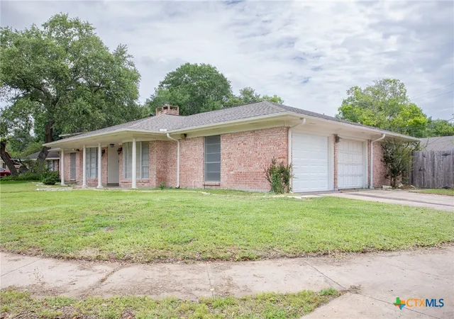 Homes for sale in Victoria, TX | 111 Dover Dell Ln, Victoria, TX 77904 | MLS# 616884