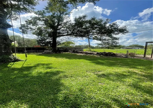 35th image of 1006 South Street, El Campo, TX 77437 | MLS# 616918