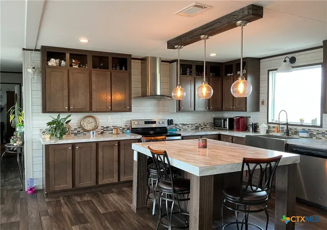 Photo 4 of Manufactured home for sale at 1170 Saltgrass Dr, Salado, TX 76571 | MLS# 616892 | Listing updated on 2026-06-16