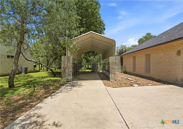 Photo 3 of Single family home for sale at 1895 Flaming Oak Dr, New Braunfels, TX 78132 | MLS# 616977 | Listing updated on 2026-07-11