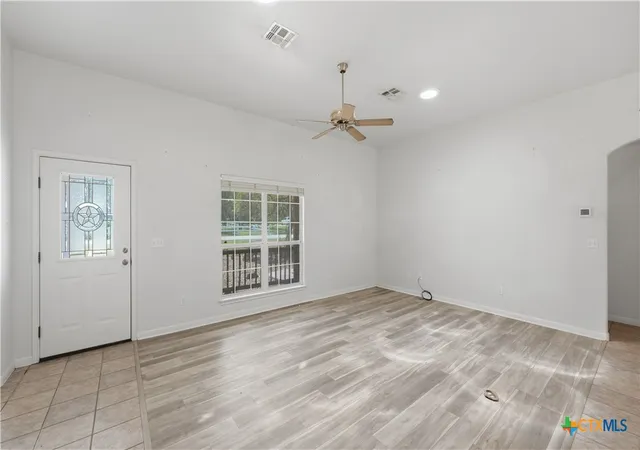 Photo 4 of Single family home for sale at 1895 Flaming Oak Dr, New Braunfels, TX 78132 | MLS# 616977 | Listing updated on 2026-07-11