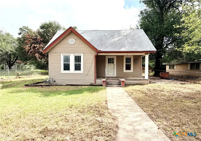 1st image of 702 E 18th St, Cameron, TX 76520 | MLS# 617049