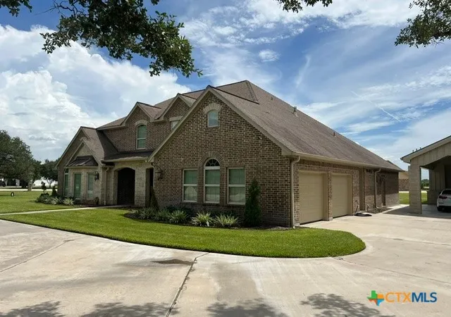 Photo 2 of Single family home for sale at 11 Post Oak Glen, Inez, TX 77968 | MLS# 617092 | Listing updated on 2026-07-16