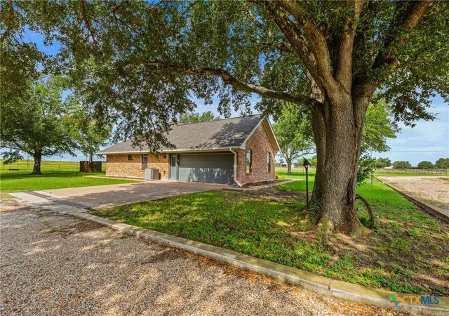 Photo 3 of Single family home for sale at 11077 County Rd 440, Thorndale, TX 76577 | MLS# 617021 | Listing updated on 2026-07-20