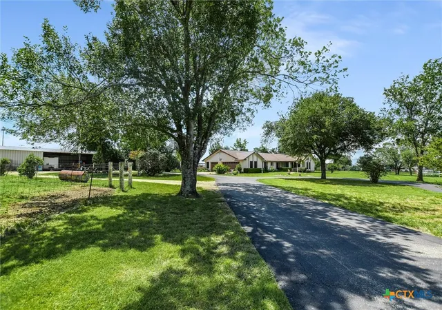 Photo 3 of Single family home for sale at 7 Brenda Ln, Round Rock, TX 78665 | MLS# 617093 | Listing updated on 2026-06-17