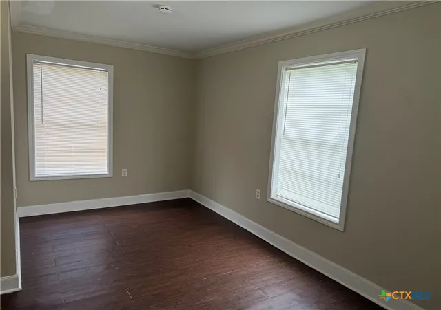 Photo 3 of Single family home for sale at 801 E Park Ave, Victoria, TX 77901 | MLS# 616917 | Listing updated on 2026-07-22