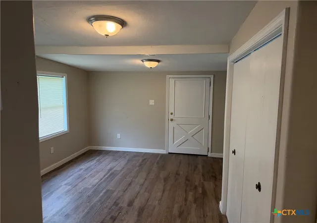Photo 4 of Single family home for sale at 801 E Park Ave, Victoria, TX 77901 | MLS# 616917 | Listing updated on 2026-07-22