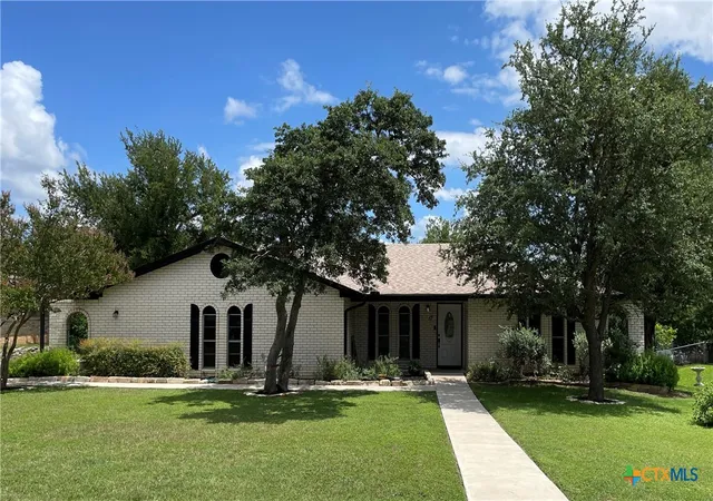1st image of 17 Oakmont Cir, Belton, TX 76513 | MLS# 617192