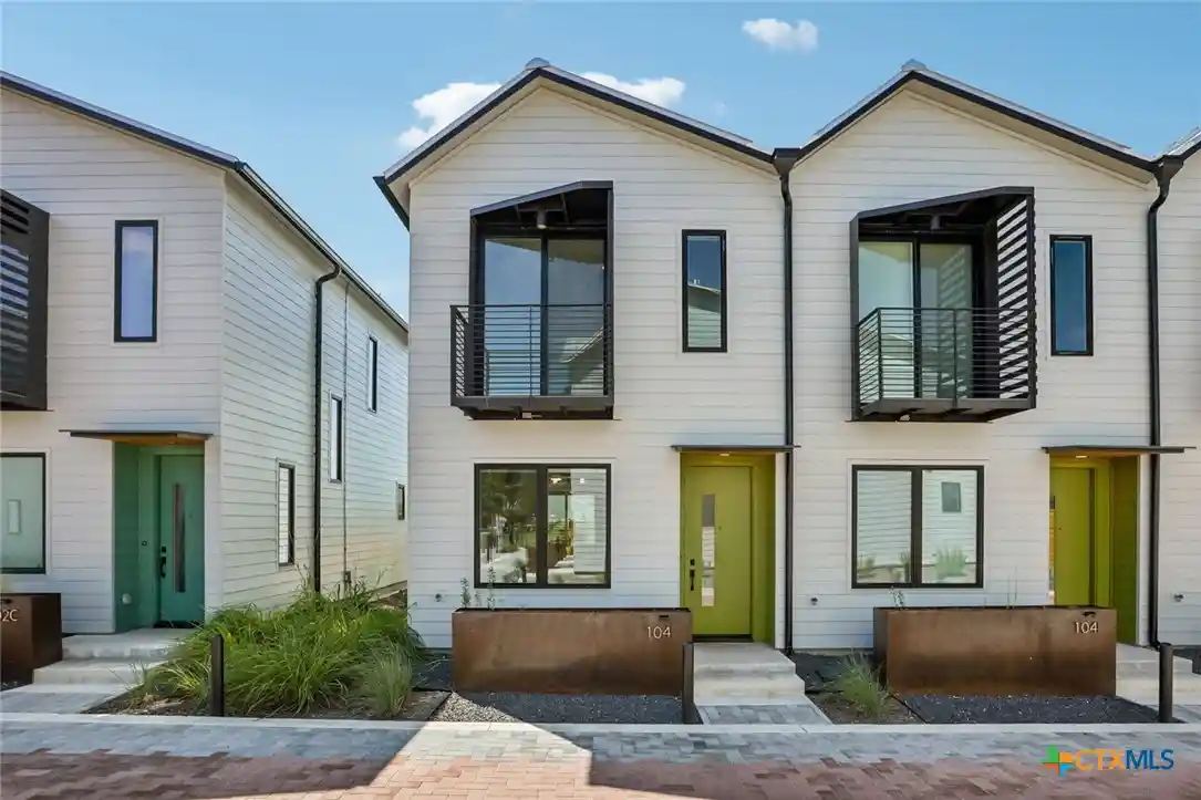 Townhouse for sale at 104 Lively Ln #B, San Marcos, TX 78666 | MLS# 617267