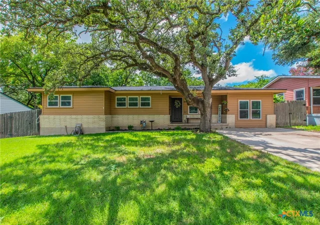 Homes for sale in Temple, TX | 1414 Live Oak Dr, Temple, TX 76504 | MLS# 617323