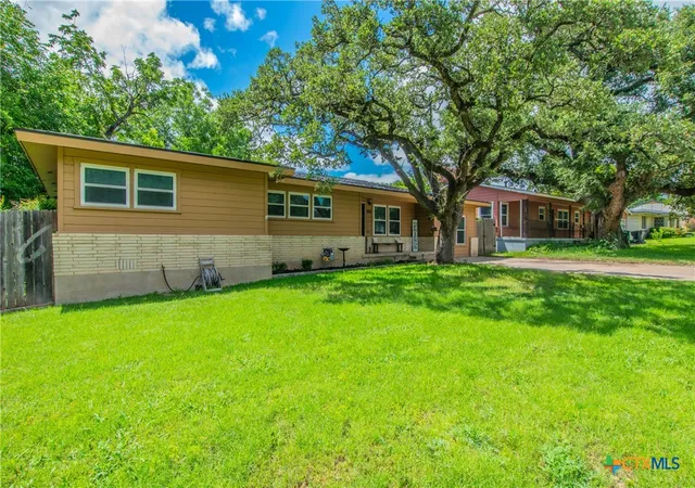 Homes for sale in Temple, TX | 1414 Live Oak Dr, Temple, TX 76504 | MLS# 617323