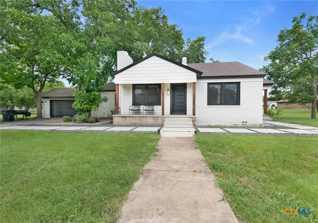 Photo 1 of Single family home for sale at 102 Elmo St, Florence, TX 76527 | MLS# 617223 | Listing updated on 2026-06-21