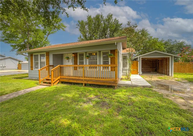 2nd image of 105 E Huebinger St, Marion, TX 78124 | MLS# 615862
