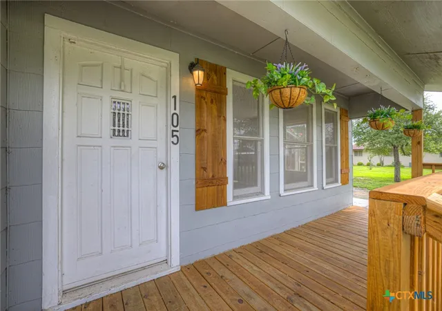 4th image of 105 E Huebinger St, Marion, TX 78124 | MLS# 615862
