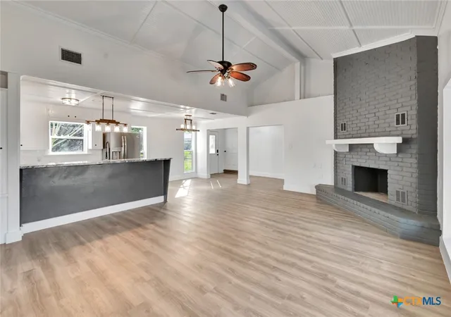 Photo 3 of Single family home for sale at 445 Lakeshore Dr, Victoria, TX 77905 | MLS# 617407 | Listing updated on 2026-07-27