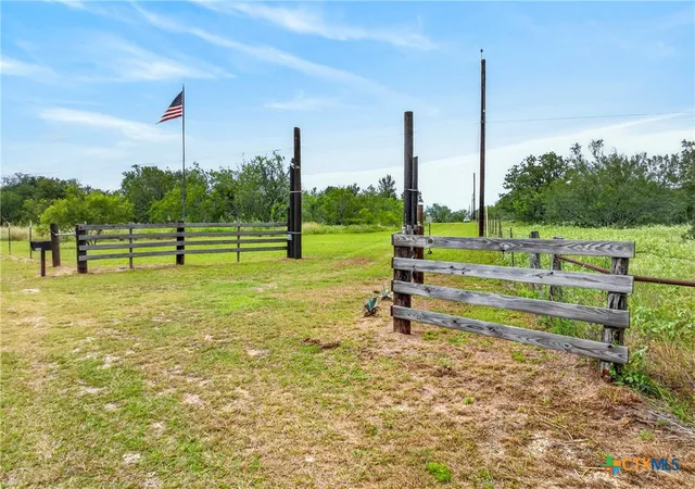 Homes for sale in Gonzales, TX | 1340 County Road 344, Gonzales, TX 78629 | MLS# 617473