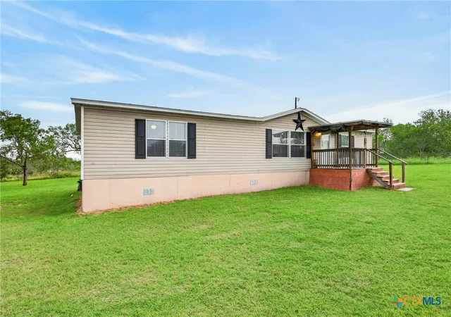 Homes for sale in Gonzales, TX | 1340 County Road 344, Gonzales, TX 78629 | MLS# 617473