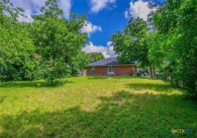 25th image of 615 E 9th Ave, Belton, TX 76513 | MLS# 617455