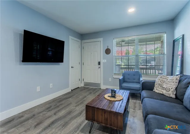 4th image of 615 E 9Th Ave, Belton, TX 76513 | MLS# 617455