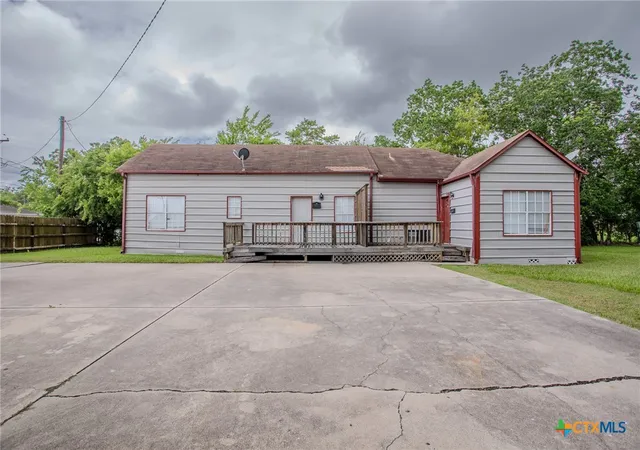 1st image of 306 E Brazos A & B St, Victoria, TX 77901 | MLS# 617472