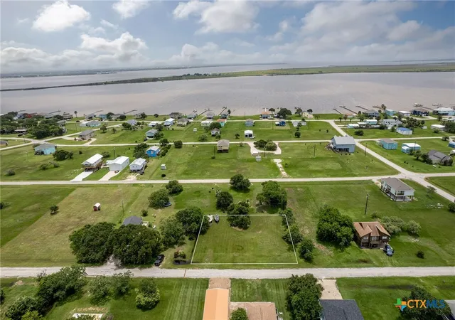 3rd image of Lots 713-714 Stovall, Palacios, TX 77465 | MLS# 616571
