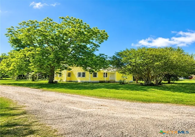 Homes for sale in Palacios, TX | 1109 4th St, Palacios, TX 77465 | MLS# 617631