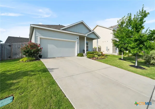 Photo 4 of Sale Pending at 221 Gabriels Blf Dr, Georgetown, TX 78626 | MLS# 617641 | Listing updated on 2026-07-04