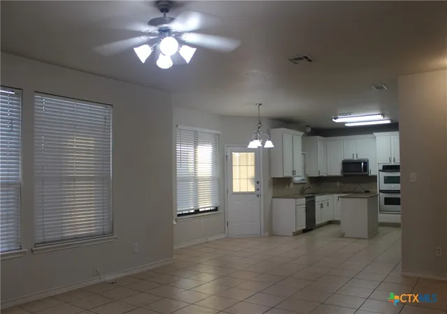 4th image of 2810 Phoenix Dr, Killeen, TX 76543 | MLS# 617634