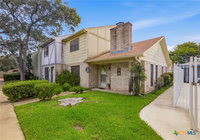 2nd image of 101 A Maplewood Dr #20, Victoria, TX 77901 | MLS# 617644